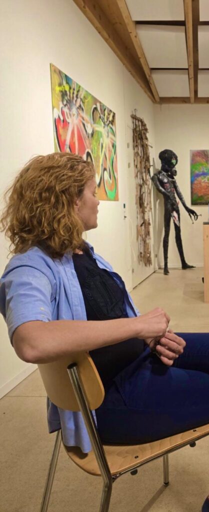 Thamara Truaisch beim Vortrag über Suchtprävention